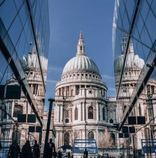 wholesale clothing vendors